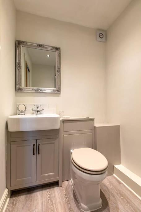 Herring Girl House - Harbourside Property, Sleeps 8 สการ์โบโรห์ ภายนอก รูปภาพ